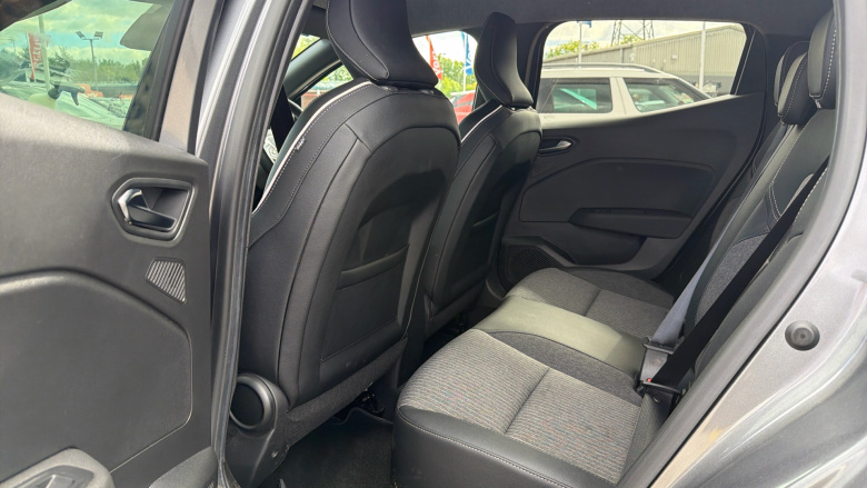 Renault Clio 1.0 TCe 90 Techno 5dr Petrol Hatchback